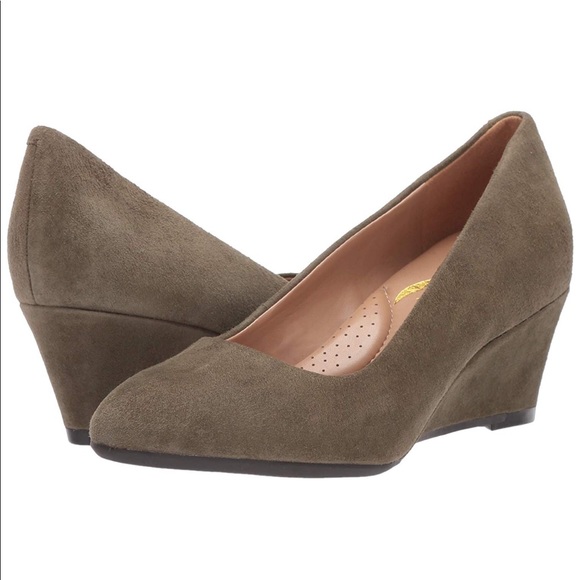 AEROSOLES Shoes - New Aerosols Wedge